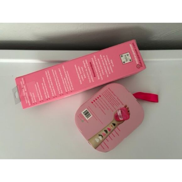 The Original MakeUp Eraser Pink Daily Cleansing Makeup Reusable Cloth & Mini SET - Picture 14 of 14
